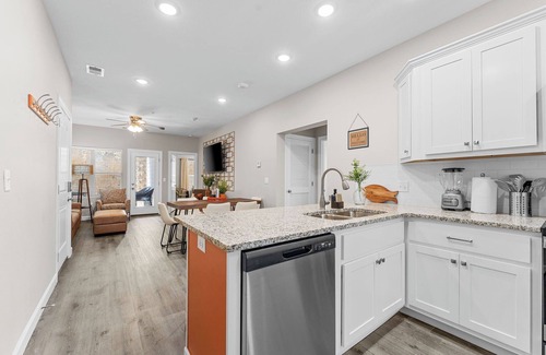 Branson Condo | NEW! Comfortable 3-Bedroom Condo + Pool Near Branson Attractions