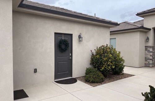 Hurricane Apartment | New Comfy Cozy Casita near the Lakes, Dunes & Golfing! nPerfect Couples Getaway!