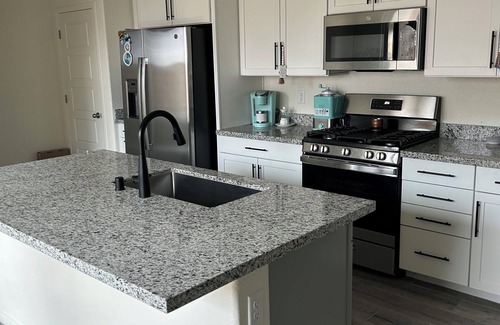 North Las Vegas House | New Comfy Home for Rent, 1 or 2 Bedrooms available.