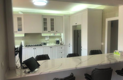 Suwailih Condo | New condo in the royals Hills area nFamily, friendly, quiet neighborhood