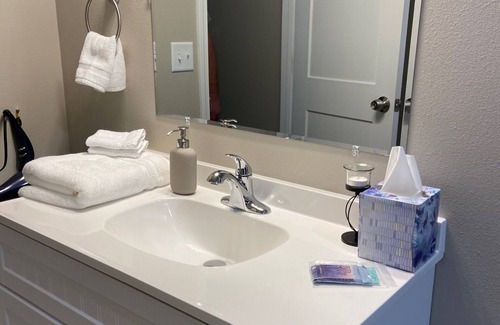 Moses Lake Condo | NEW Condo Moses Lake A2 w VIEW