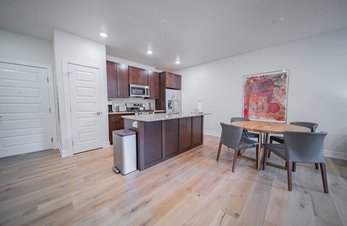 Lakeside Village Condo | New Condo with private laundry