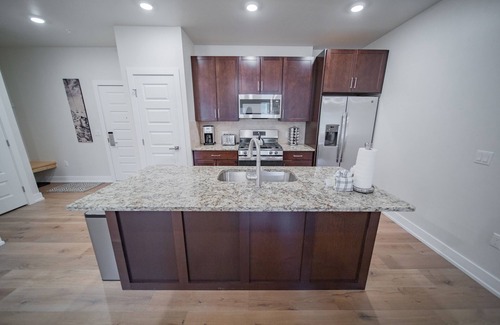 Lakeside Village Condo | New Condo with private laundry