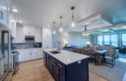 Sister Bay Condo | New Condo with Waterviews!