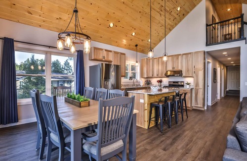 St Germain House | NEW Construction! 5 bedroom home on the sandy shore of Lost Lake!