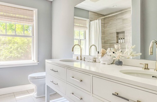 Amagansett North House | New Construction, Ideal for Entertaining, Large Pool and Backyard, Close to.