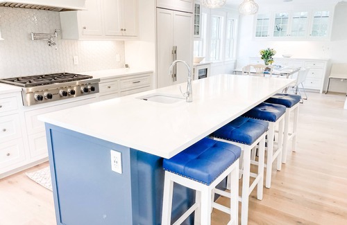 West Tisbury House | New Construction Luxury 3 bedroom 2.5 Bath Lamberts Cove Beach Access