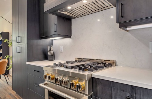 Downtown Atlanta Apartment | New Construction Loft Style Spacious Lux Apt 201