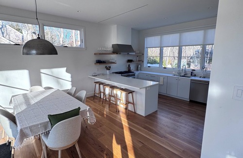 Bridgehampton House | New construction, 4-bedroom house with, fitness room in lovely Bridgehampton