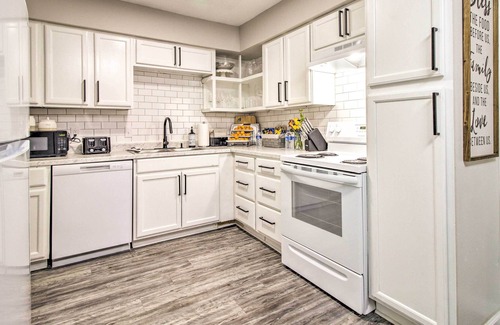 Hinesville House | NEW! Contemporary Hinesville Home w/ Fenced Yard!