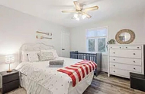 Joly Cottage | New cottage on Forest Lake with a spectacular sunset views and fun on the water!