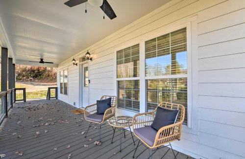 Waynesville House | New Country House with Stylish Modern Amenities
