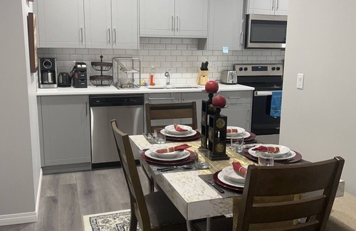 Southeast Calgary Apartment | New Cozy 2 bedrooms lower suite with own furnace free prkng 3min to SHC hospital