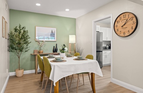 Ontario House | @New & Cozy 3B/2B Near Ontario Airport and Toyota Arena