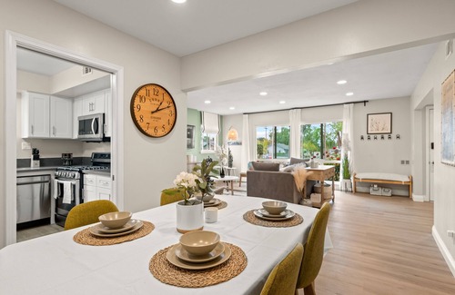 Ontario House | @New & Cozy 3B/2B Near Ontario Airport and Toyota Arena