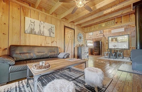 Suches Cabin | NEW Cozy Cabin with Sunset View - Sleeps 7