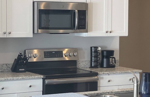 Eden House | New COZY CASI ! 20 Minutes from historic Savannah