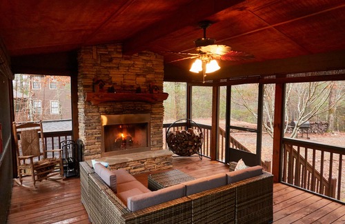 Suches Cabin | NEW Cozy Retreat Mountain Home 2B2B N Ga Mountains, multiple trails, fishing