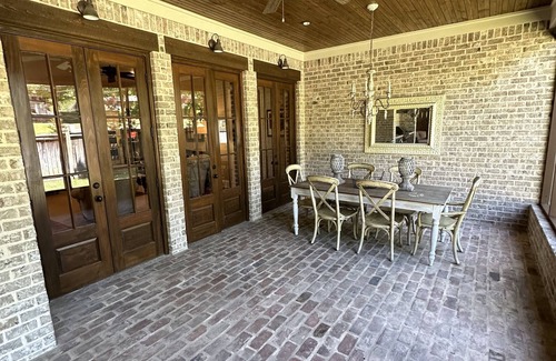 Oxford House | New Custom Oxford Home 2 miles from the square