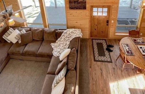 Fir Grove Estates Cabin | New! Cute Donnelly Cabin Near Beach