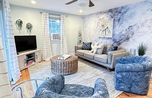 Manomet House | New design, 7-minute Walk to Beach, Backyard, Deck