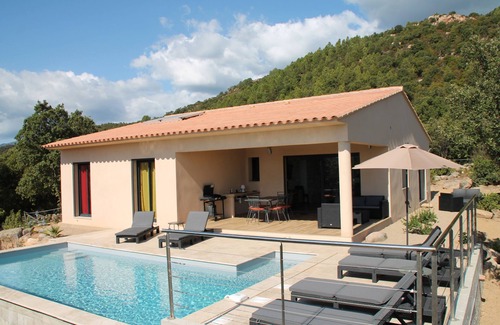 San-Gavino-di-Carbini Villa | New detached villa with private pool