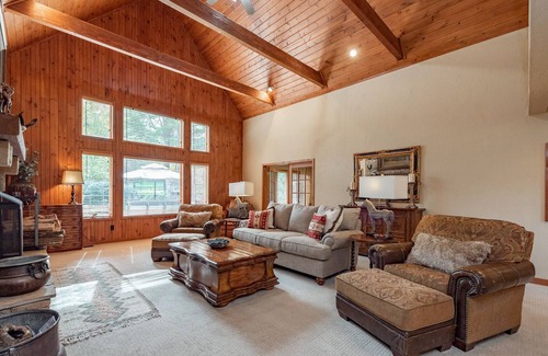 Blakeslee House | New! Double Eagle Ranch: Lake Access, Hot Tub, Fire Pit!