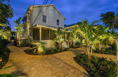 Stuart Apartment | New Downtown Cottage on Camden #1