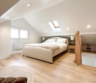 Antony Apartment | New duplex 1 minute walking from overground