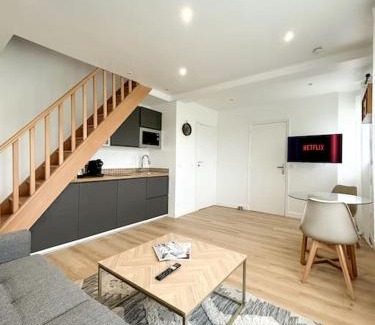Antony Apartment | New duplex 1 minute walking from overground