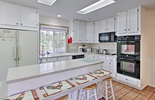 Eatonville House | NEW! Eatonville Farmhouse with Fire Pit and Gazebos!
