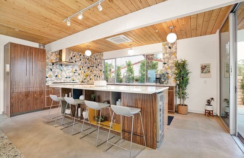 Tahquitz River Estates House | NEW Eichler Post&Beam 5BR + Saltwater Pool/Spa & Mtn Views! HGTV star designed!