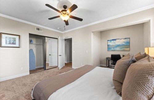 Reno/Tahoe Airport Apartment | New Elegant 1BR Retreat Heated Pool Gym & Sauna