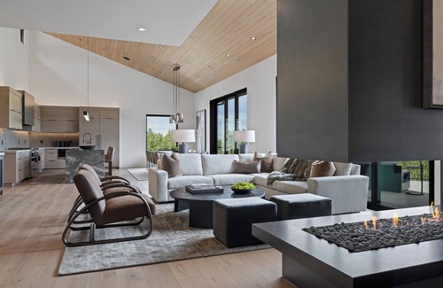 Empire Pass House | New Empire Pass 7BR Deer Valley Luxury Home - Theatre, Hot Tub, Fitness & Views