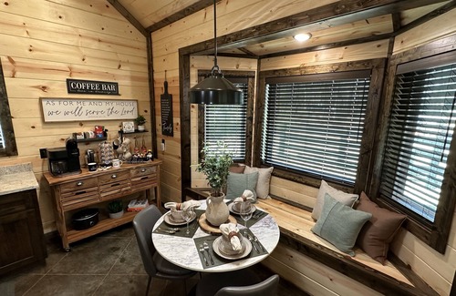 Broken Bow Cabin | New Enchanted Lodge - Hot Tub - Pool Table - Fire Pit - Pond