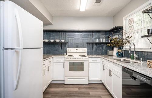 Norcross House | NEW ENTIRE PLACE COZY QUIET 2b2b TOWNHOUSE SP1275