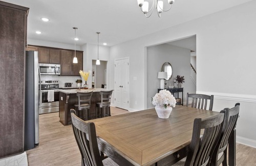 Cape Fear House | NEW~Extended Stay: Insurance, Military, Moves & Corporate Clients
