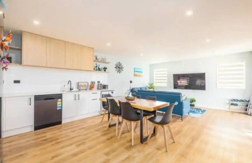Lake Tekapo Apartment | New, family friendly warm/3bedroom3bathroom/kingbed, mountain view/unitB