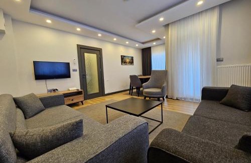 Lara Apartment | New Flat with Big Living Spaces 2-5 Near By Lara Beach