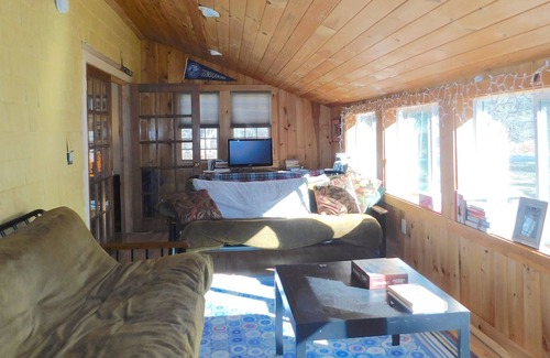 Center Lovell Cottage | NEW FOR 2023! Adorable Pet Friendly Cottage near Kezar Lake Beach!