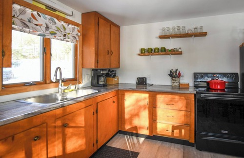 Harrison Cottage | New for 2025! Peaceful & Private Waterfront Home on Long Lake