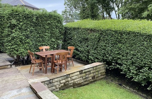Denshaw Cottage | *New for July 2020* Holiday Cottage in Saddleworth Countryside