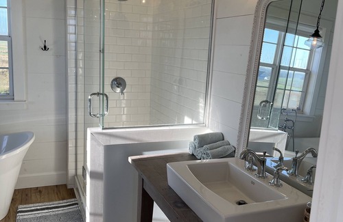 Sea View House | New for Summer of 2024! Summer By The Sea