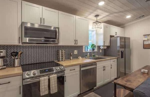 Carrabelle House | NEW Forgotten Coast Cottage, Beach/River/Town