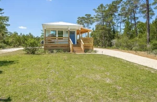 Carrabelle House | NEW Forgotten Coast Cottage, Beach/River/Town