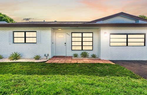 North Lauderdale House | ★New Fort Lauderdale 5/3 Pool House | Hidden Gem ★