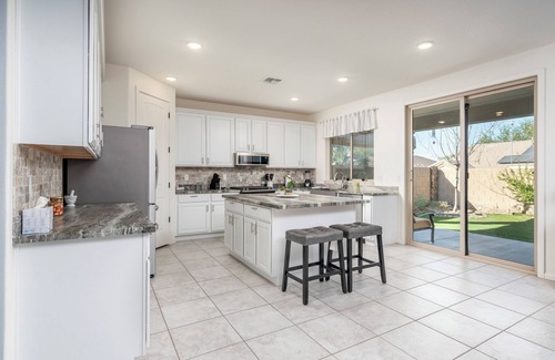 Casa Grande House | NEW Fresh, Charming 3-bedroom house in Casa Grande with AC, WiFi