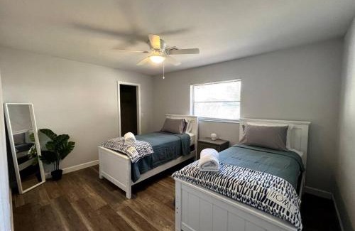 South Venice House | New! Fully Renovated 3/2 Luxury Vacation Home