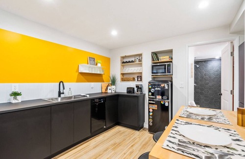 South Side Slopes Apartment | New! Garden Apartment in South Shore!