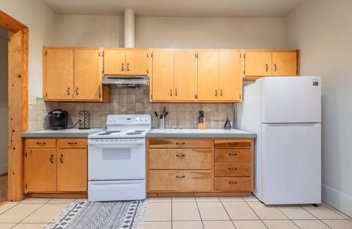Austin Ave. House | New! Gathering Place on Columbus
